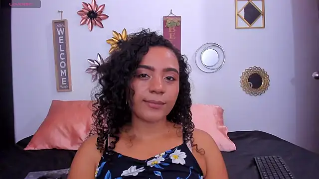 Snapshot of paolitakens chatting on February 12, 2025, 10:04 pm paolitakens online show from February 12, 2025, 10:04 pm