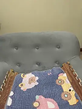 Linda-Mora online show from September 25, 2025, 8:45 pm