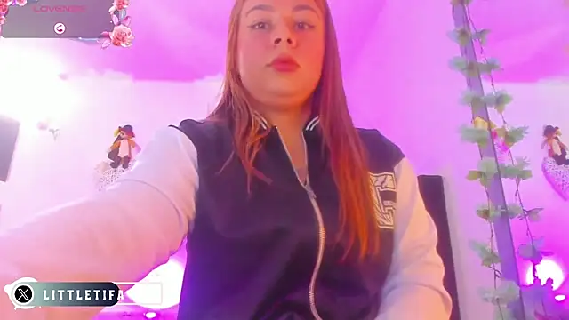 little tifanny82 online show from November 13, 2025, 2:27 pm