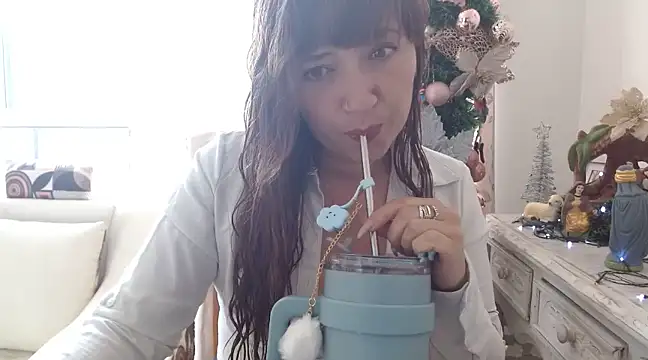 Snapshot of tata_laima__ chatting on December 3, 2024, 12:49 pm tata laima online show from December 3, 2024, 12:49 pm