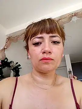Snapshot of tata_laima__ chatting on January 1, 2025, 2:09 pm tata laima online show from January 1, 2025, 2:09 pm