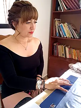 Snapshot of tata_laima__ chatting on January 15, 2025, 1:41 pm tata laima online show from January 15, 2025, 1:41 pm