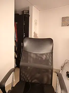 Snapshot of tata_laima__ chatting on March 11, 2025, 5:35 pm tata laima online show from March 11, 2025, 5:35 pm
