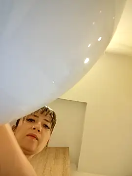 Snapshot of tata_laima__ chatting on September 11, 2025, 1:44 pm tata laima   online show from September 11, 2025, 1:44 pm