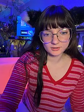 Snapshot of urpuppymoon chatting on February 21, 2026, 8:37 am urpuppymoon online show from February 21, 2026, 8:37 am