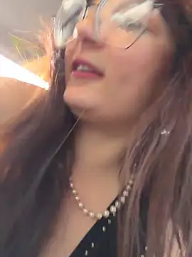 Snapshot of urpuppymoon chatting on March 4, 2026, 10:16 pm urpuppymoon online show from March 4, 2026, 10:16 pm