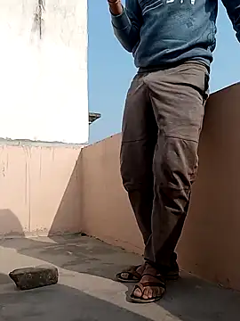 yours smp online show from December 8, 2024, 8:09 am