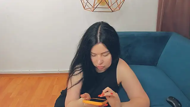 LayaFlow online show from June 26, 2026, 6:18 am