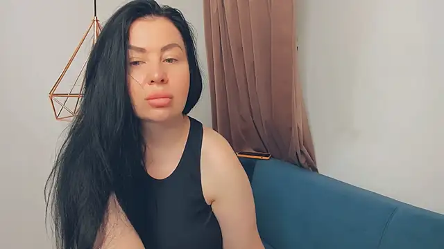 LayaFlow online show from July 7, 2026, 7:23 am