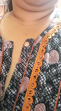 Ravina patil1 online show from January 3, 2025, 9:57 pm
