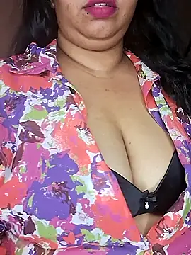 Ravina patil1 online show from January 4, 2025, 3:17 pm