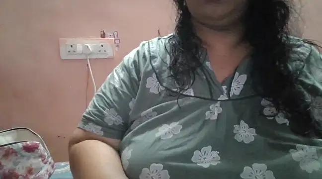 Ravina patil1 online show from January 21, 2025, 5:05 am