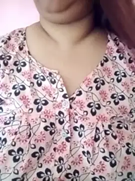 Ravina patil1 online show from April 28, 2026, 5:12 am