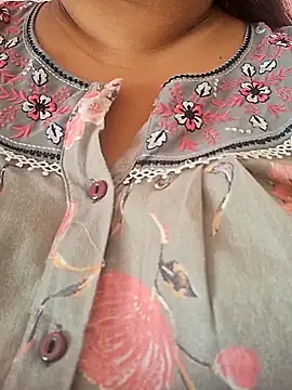 Snapshot of Ravina_patil1 chatting on May 16, 2026, 5:15 am Ravina patil1 online show from May 16, 2026, 5:15 am