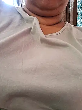 Snapshot of Ravina_patil1 chatting on June 4, 2026, 8:53 am Ravina patil1 online show from June 4, 2026, 8:53 am