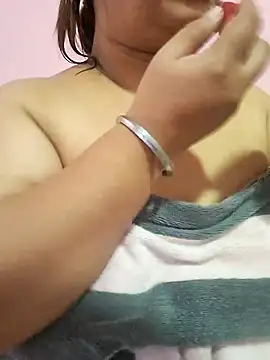 Snapshot of Ravina_patil1 chatting on June 26, 2026, 3:55 am Ravina patil1 online show from June 26, 2026, 3:55 am