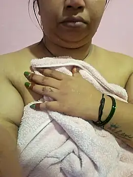 Snapshot of Ravina_patil1 chatting on July 7, 2026, 3:53 am Ravina patil1 online show from July 7, 2026, 3:53 am