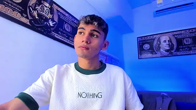 EstebanPerez  online show from December 12, 2024, 12:33 pm