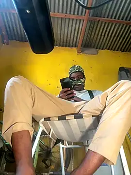 Snapshot of Maskman941 chatting on October 28, 2025, 1:58 pm Maskman941 online show from October 28, 2025, 1:58 pm