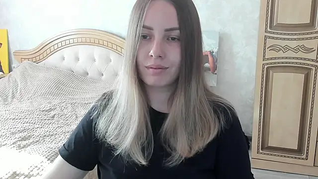 Mia shy1 online show from October 6, 2025, 6:55 am