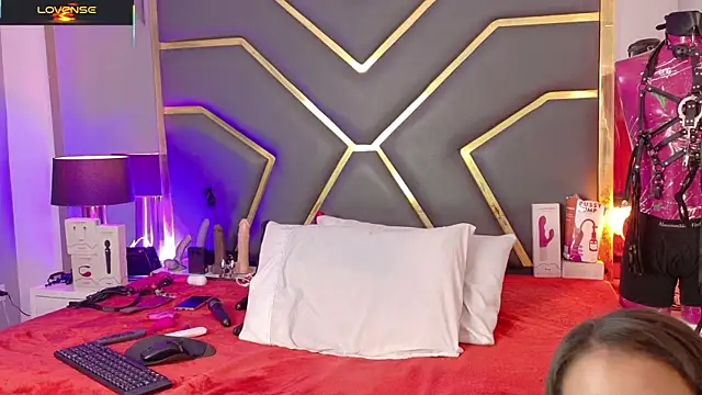 Scarlettt Ass online show from June 15, 2026, 12:07 pm