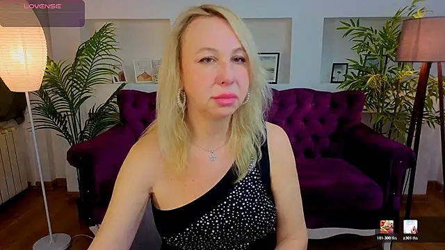 Anny Jey  online show from April 24, 2026, 6:10 pm
