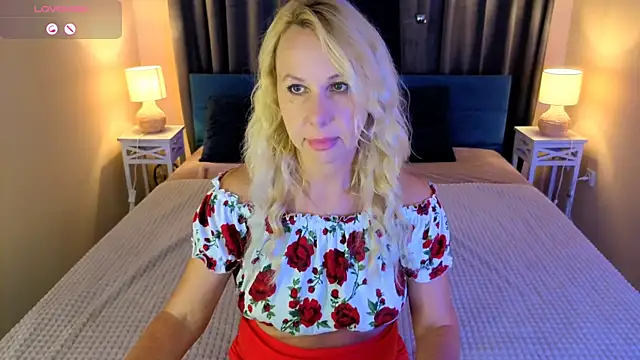 Anny Jey  online show from August 2, 2026, 5:44 pm