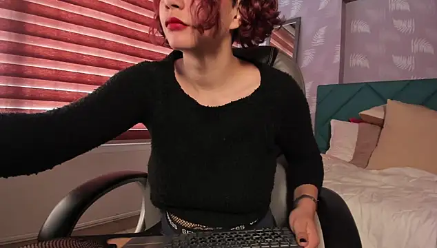 Moony 14 online show from January 4, 2025, 5:26 pm