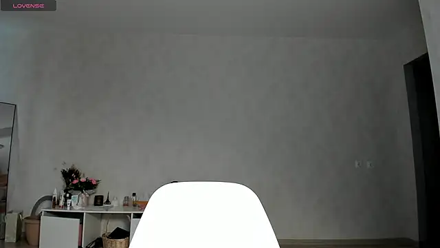 Snapshot of Linaa_Land chatting on May 5, 2026, 3:25 am Linaa Land online show from May 5, 2026, 3:25 am