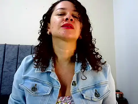 Snapshot of ArtesanaMK chatting on September 14, 2025, 11:09 am ArtesanaMK online show from September 14, 2025, 11:09 am