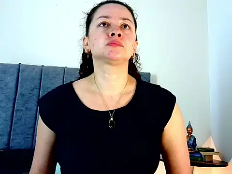 Snapshot of ArtesanaMK chatting on September 25, 2025, 5:16 pm ArtesanaMK online show from September 25, 2025, 5:16 pm