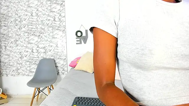 Canhela1 online show from September 22, 2025, 7:27 pm