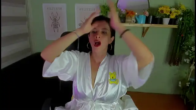 Snapshot of Aliiz_01 chatting on January 31, 2025, 7:07 am Aliiz 01 online show from January 31, 2025, 7:07 am