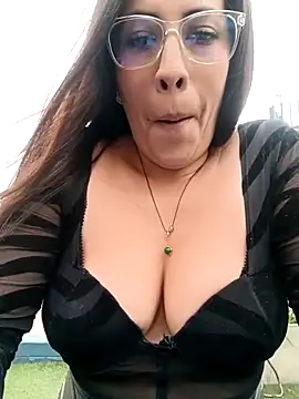 Snapshot of Lena-32 chatting on March 27, 2026, 10:31 pm Lena-32 online show from March 27, 2026, 10:31 pm