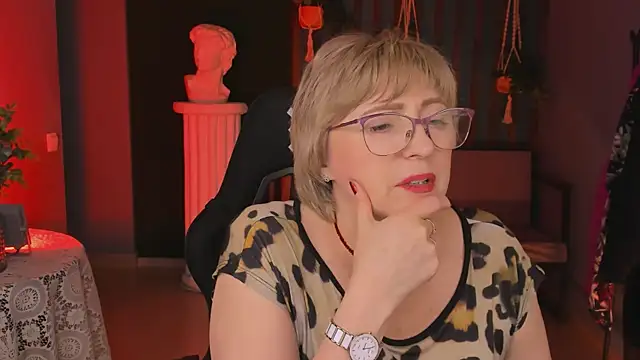 sugar vivien online show from March 12, 2025, 12:04 pm