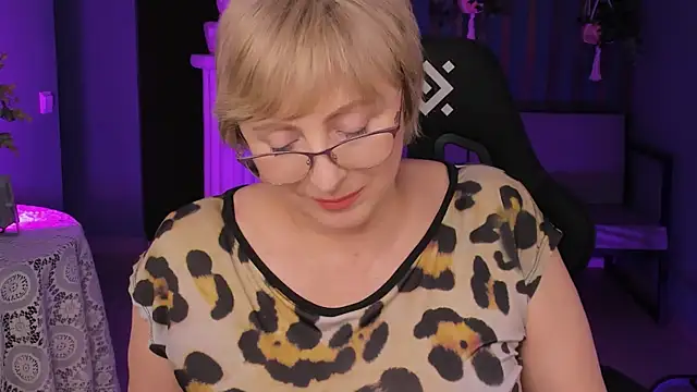 sugar vivien online show from March 12, 2025, 9:13 pm