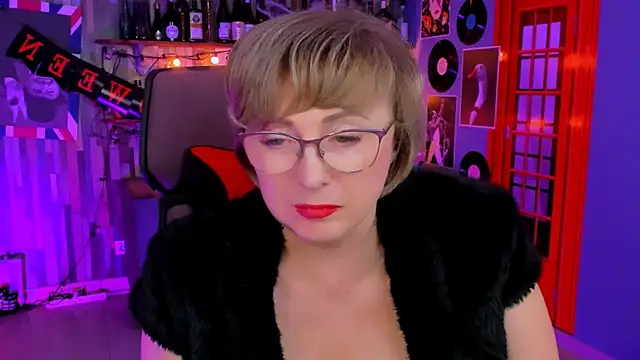 sugar vivien online show from October 28, 2025, 1:14 pm