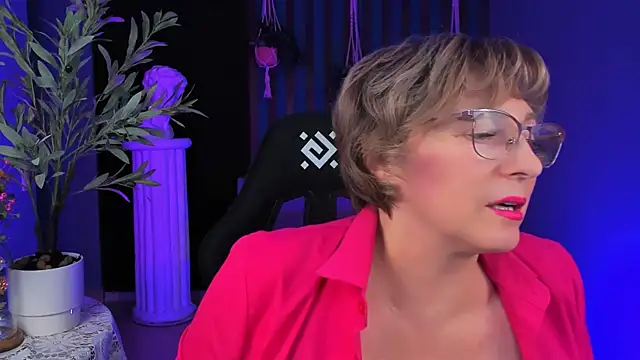 sugar vivien online show from November 8, 2025, 1:11 pm