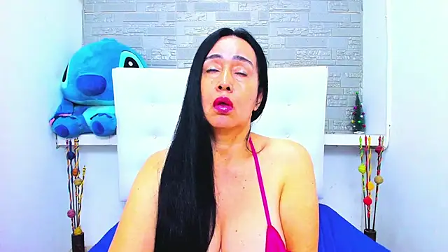 HorniestMilf online show from November 28, 2025, 9:39 pm