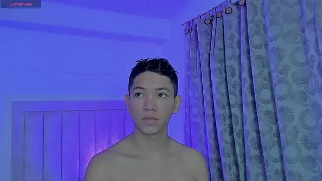JulianRose 1 online show from January 22, 2025, 11:23 am