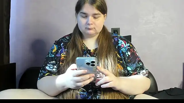 Snapshot of Aushpana chatting on September 30, 2025, 7:35 am Aushpana online show from September 30, 2025, 7:35 am