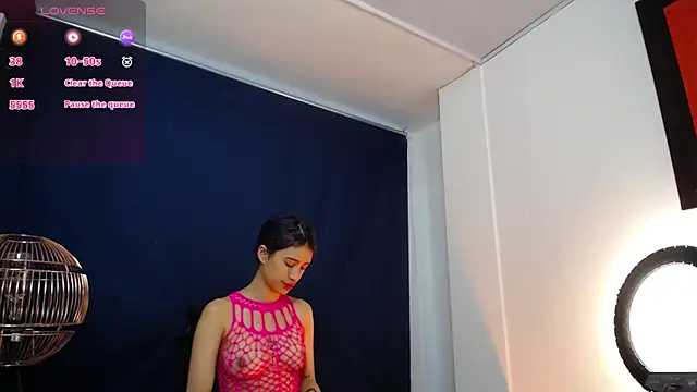 BellaOdisea online show from January 14, 2025, 2:22 pm