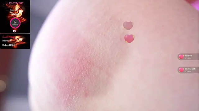 Snapshot of Eyleen_24 chatting on October 17, 2025, 10:23 pm Eyleen 24 online show from October 17, 2025, 10:23 pm