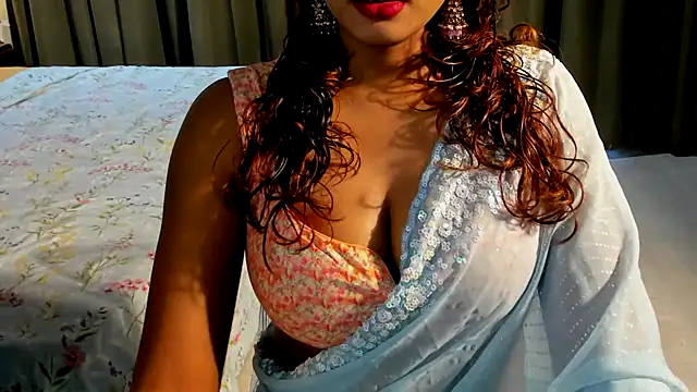 Bad Girl Kayra69 online show from June 24, 2026, 2:32 am