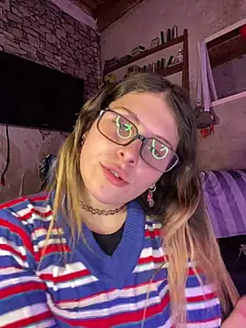 FlorBich online show from June 27, 2026, 4:50 am