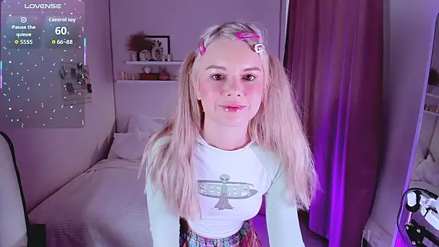 Lil Amelie online show from May 15, 2026, 9:38 am
