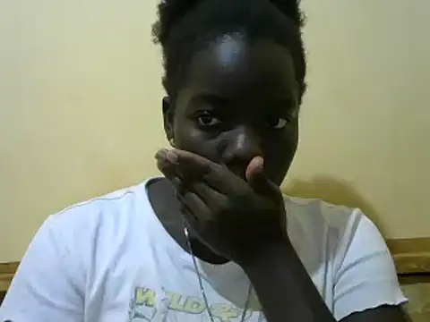 Snapshot of Sweet_chico2 chatting on December 12, 2024, 3:27 pm Sweet chico2 online show from December 12, 2024, 3:27 pm