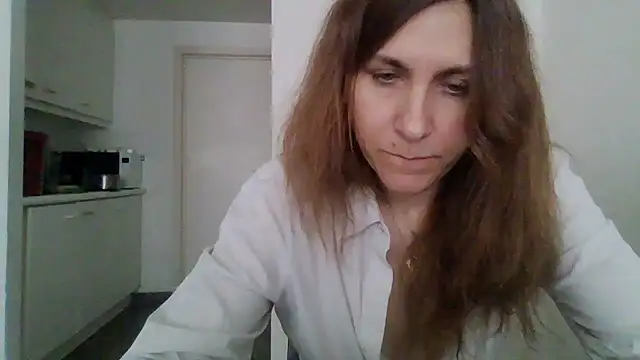 JasmineGlamour online show from February 11, 2026, 1:16 pm