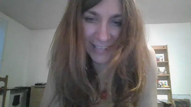 JasmineGlamour online show from April 9, 2026, 6:46 pm