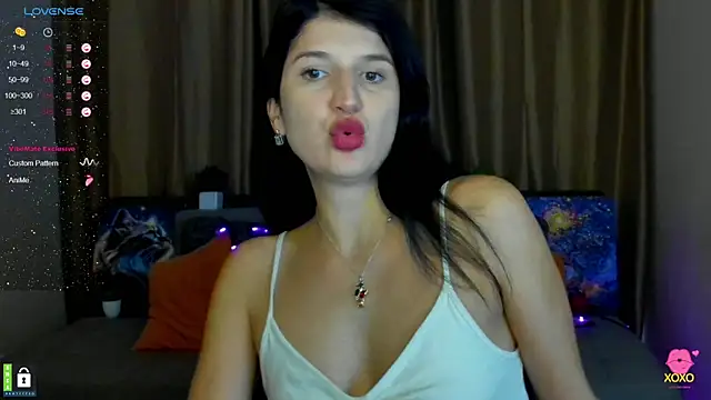 Alianna Solo Kisses online show from February 9, 2025, 12:30 pm